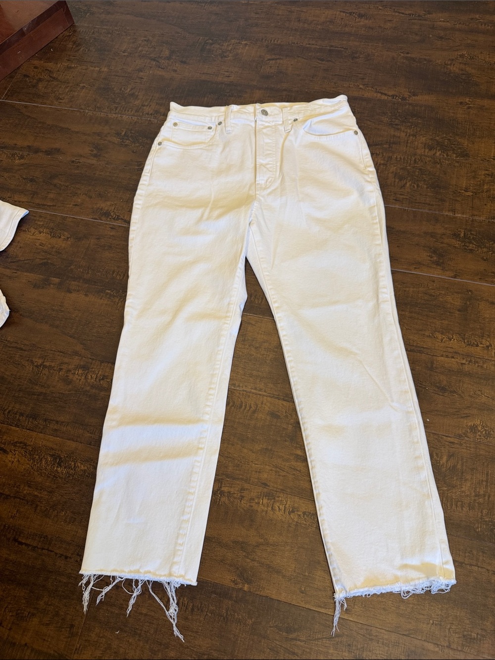 Madewell White Raw Hem Straight Leg Jeans sz 30